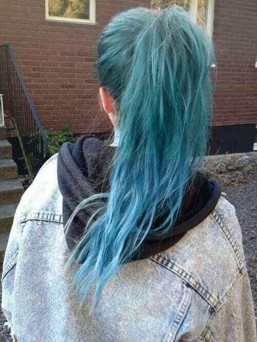 Soft Grunge Green Pastel Dyed Hair Style