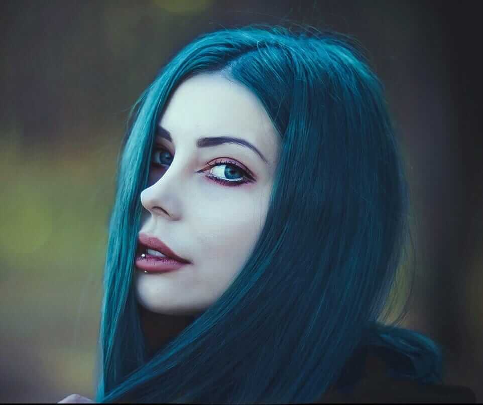 Nu goth aesthetic inspired blue dyed hairstyle