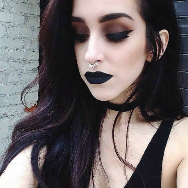 Dark Grunge Makeup Look