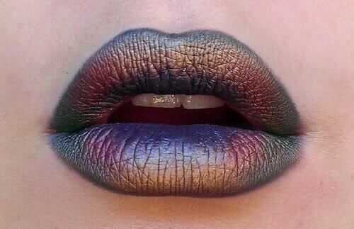 Multicolored Lipstick look