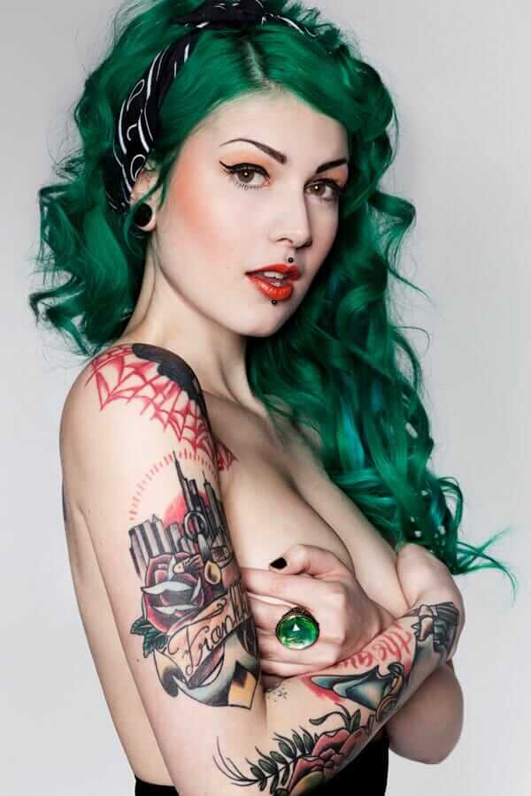 Victoria van Violence Psychobilly Green Hairstyle