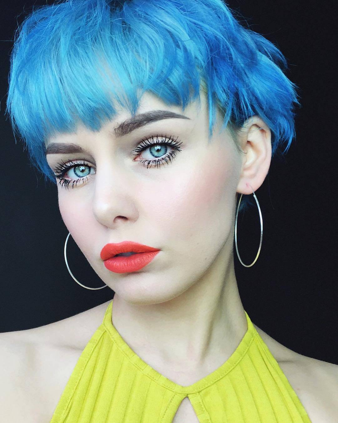 Short blue hairstyle with bangs by annakarinhell
