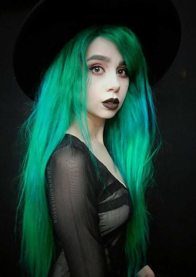 Long green hair dye idea by hannaohlssson