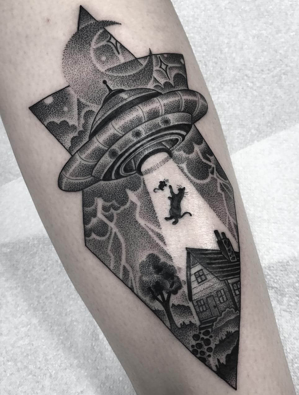 UFO abducting cat & mouse tattoo by amyvsavage