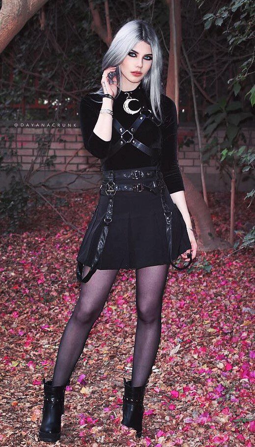 Nu-goth look for Halloween by dayanacrunk