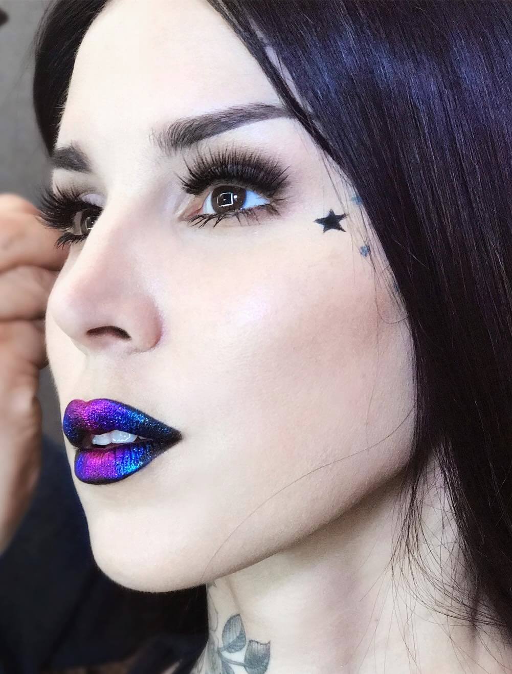 Holographic lips makeup idea by thekatvond