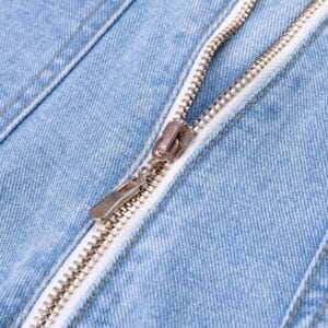 Jeans with Back Zipper Details 4