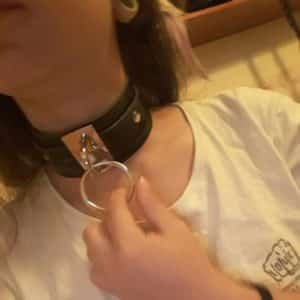 Leather Oversized Ring Choker example
