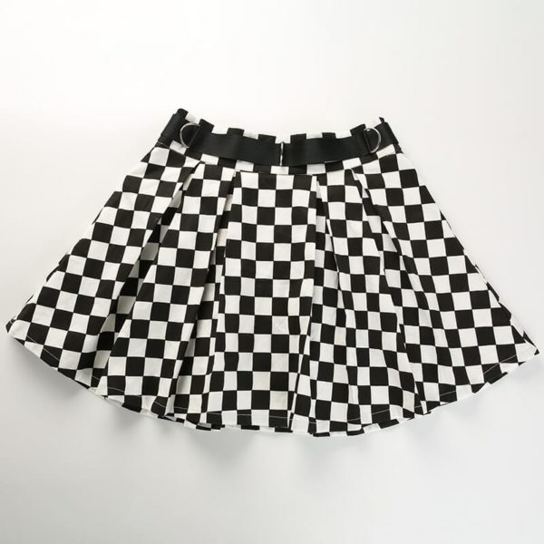 Checkerboard skirt details