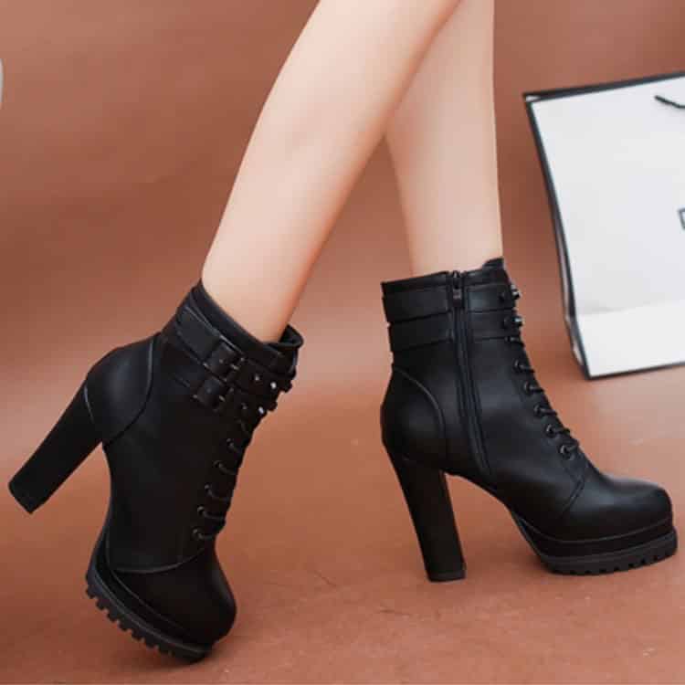 Buy online Black Solid Block Heel Ankle Boot from footwear for Women by  Avani Collection for ₹749 at 42% off | 2024 Limeroad.com