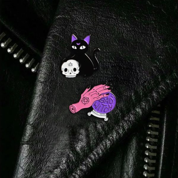 Wicca Crystal Ball Cat Pin 2