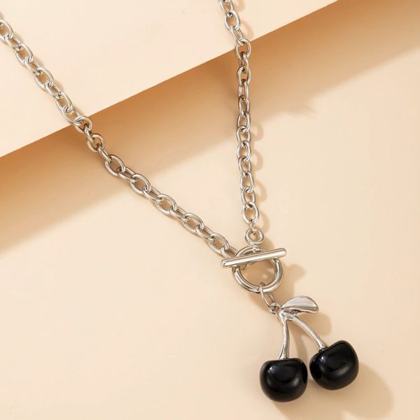 Black Cherries Chain Necklace Details 2
